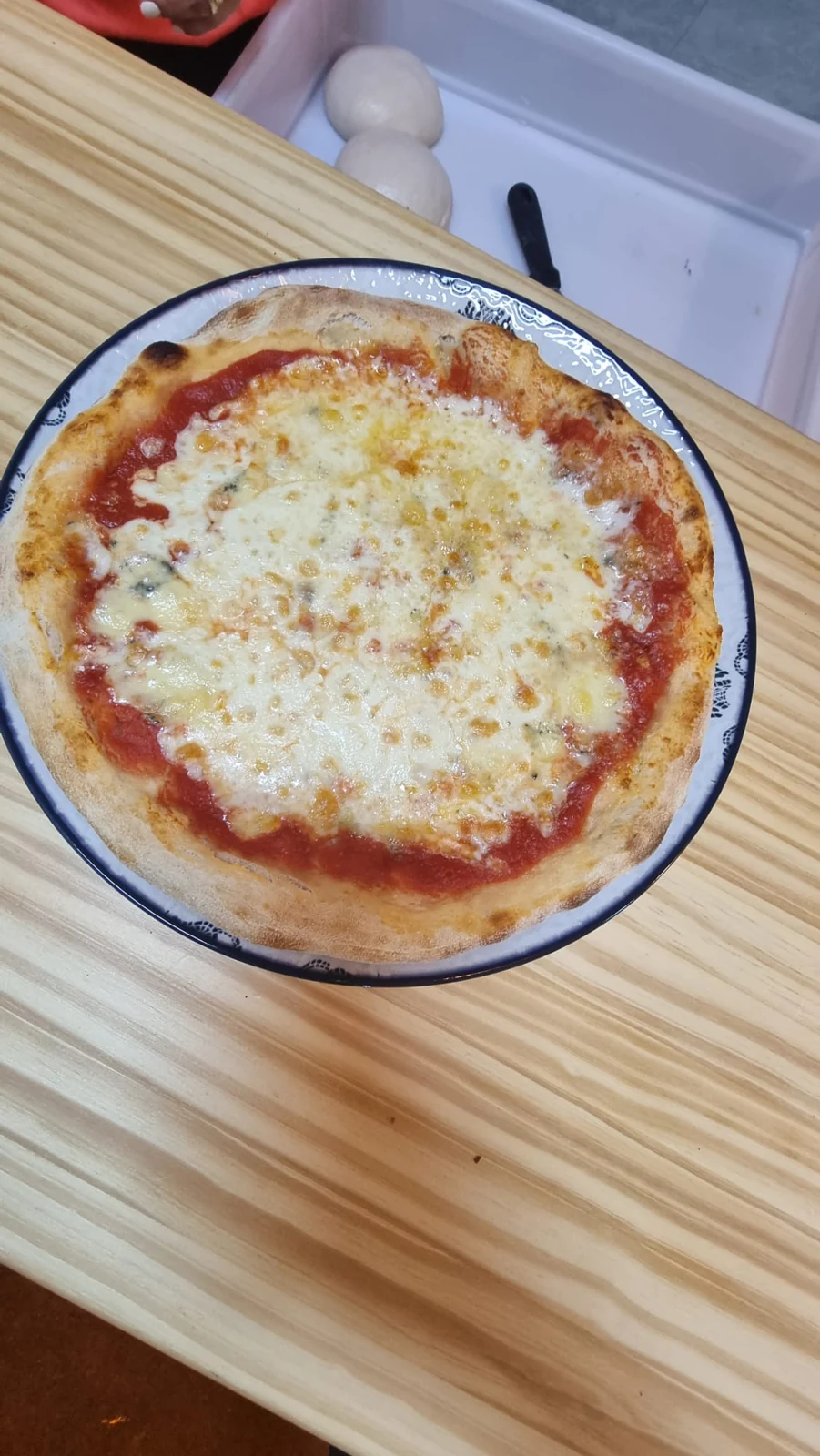 Pizza cuatro quesos